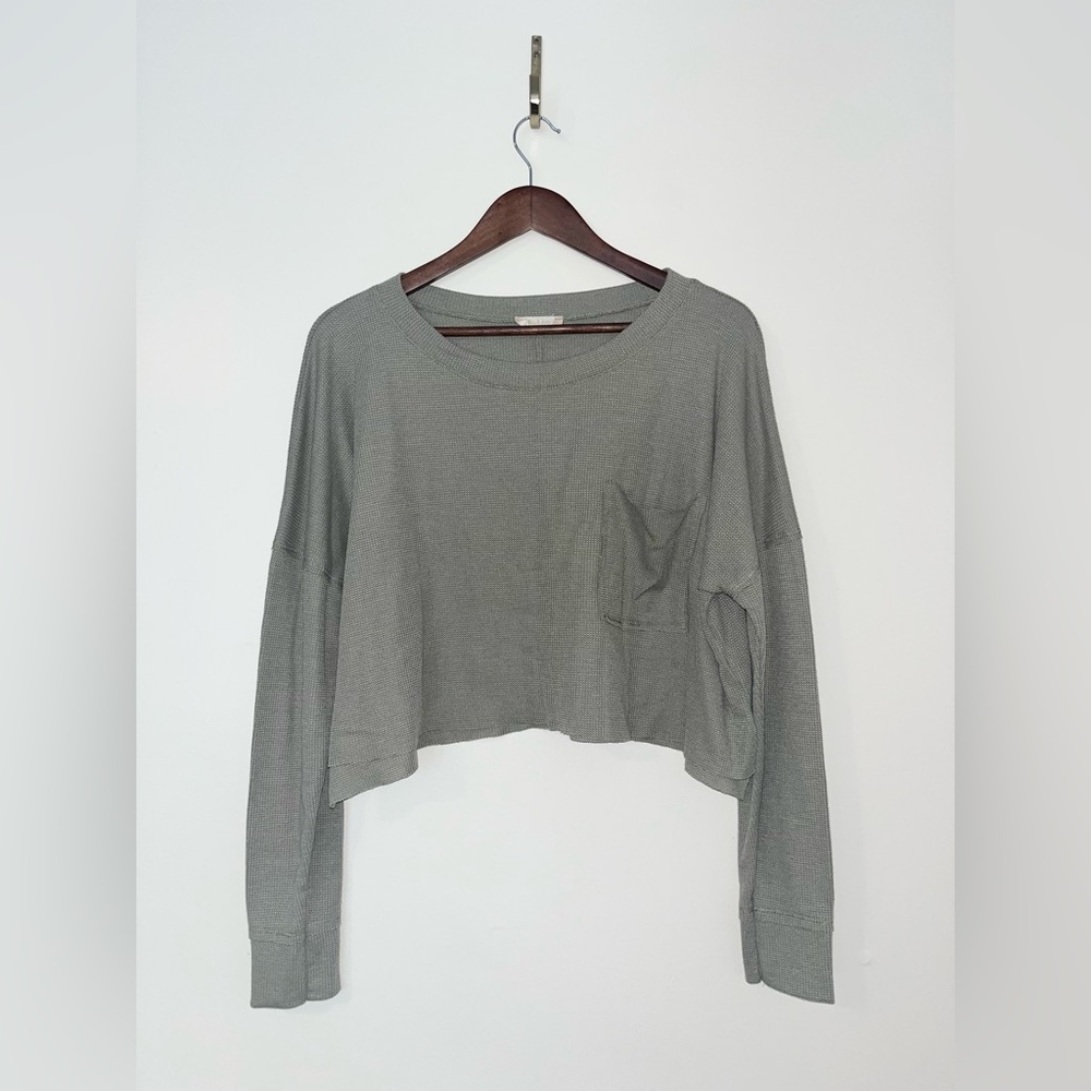 ALTAR’D STATE Oversized Waffle Knit Cropped‎ Pocket Long Sleeve Top | Medium